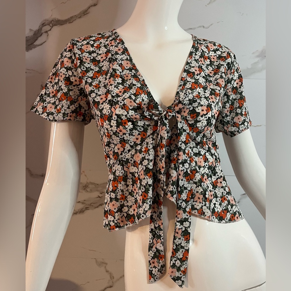 Floral Tie-Front Ruffled Short Sleeve Blouse